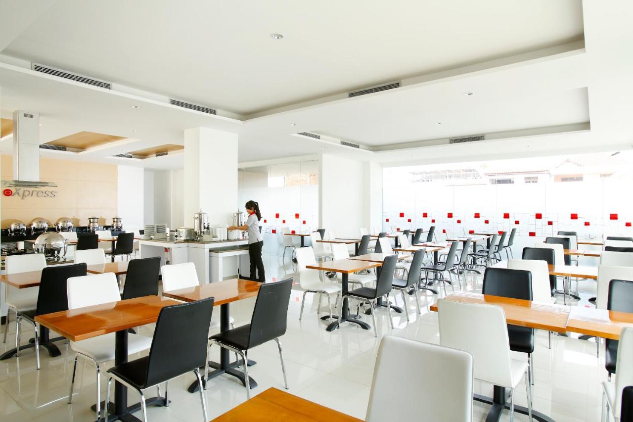 Amaris Hotel Tebet Jakarta Exterior foto