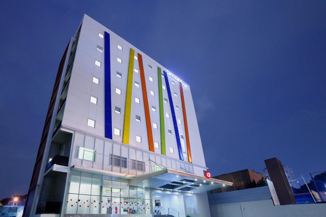 Amaris Hotel Tebet Jakarta Exterior foto