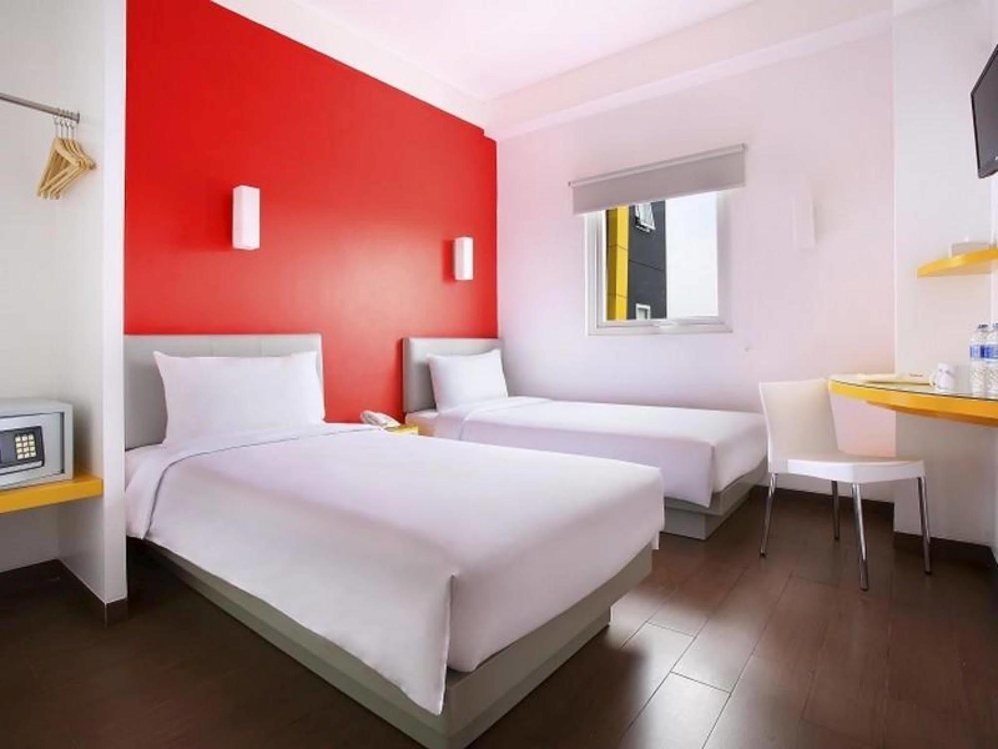 Amaris Hotel Tebet Jakarta Exterior foto